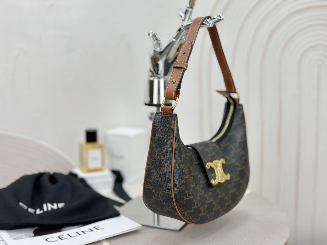 Celine Ava Triomphe bag
