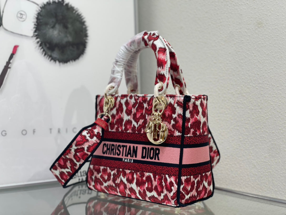 Dior d lite bag