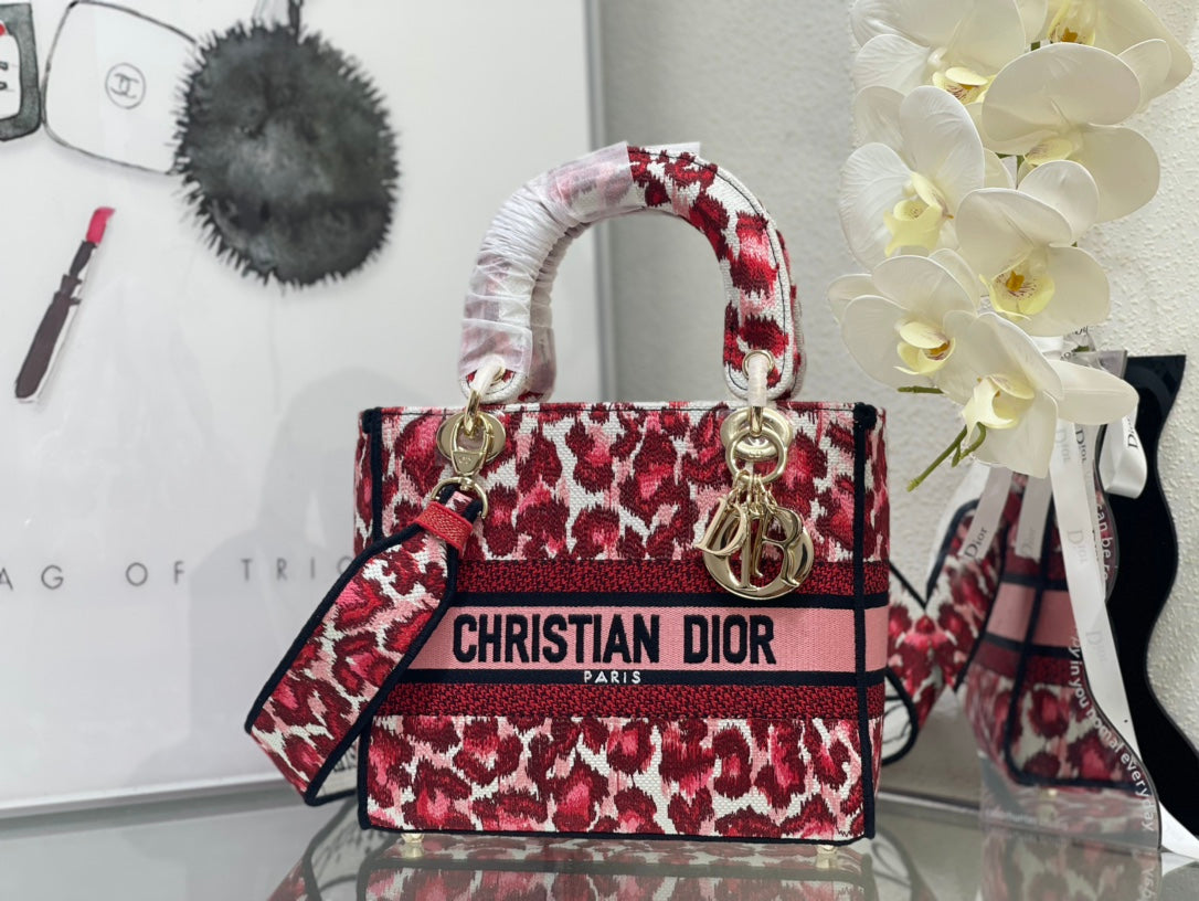 Dior d lite bag