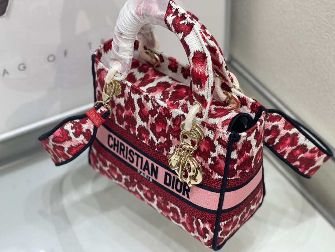 Dior d lite bag