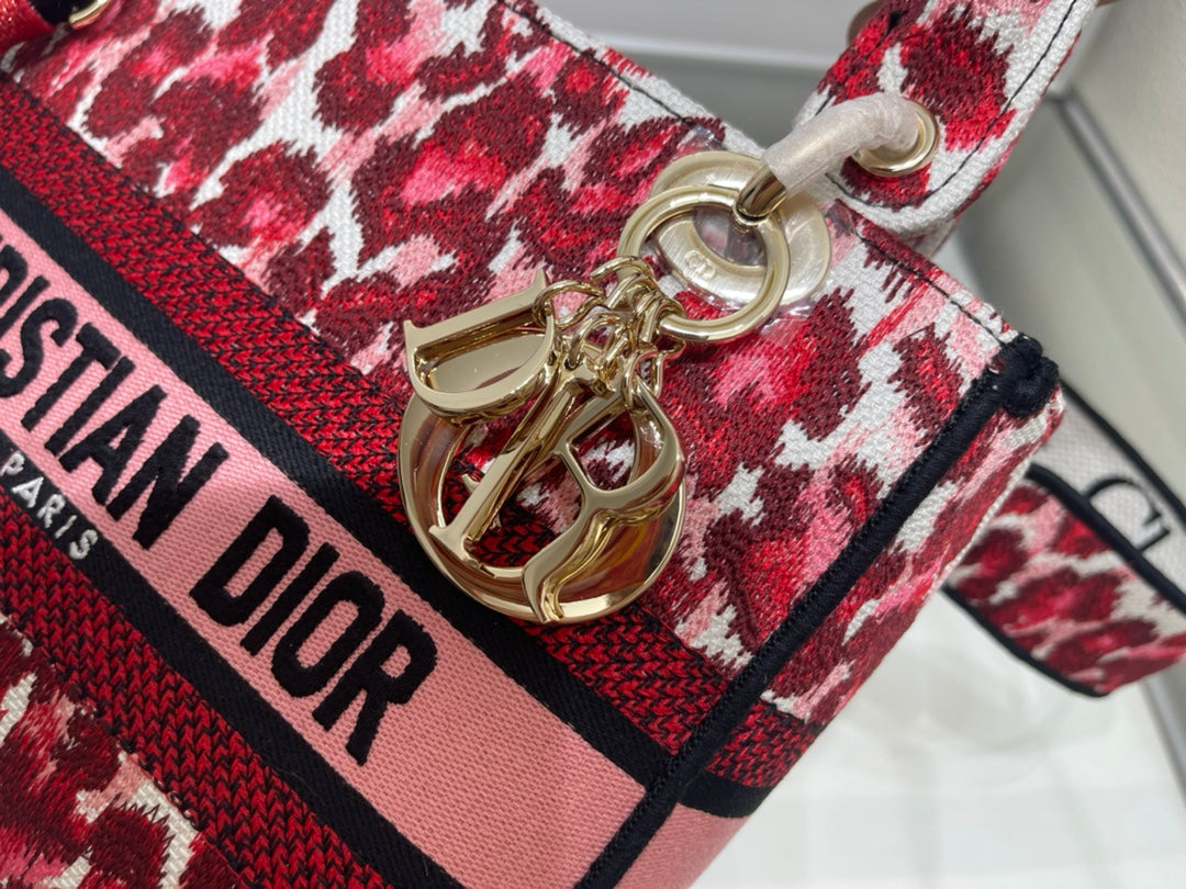 Dior d lite bag