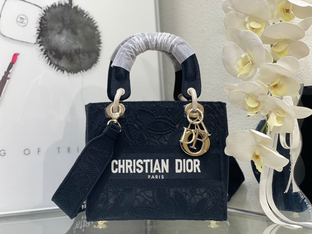 Dior d lite bag