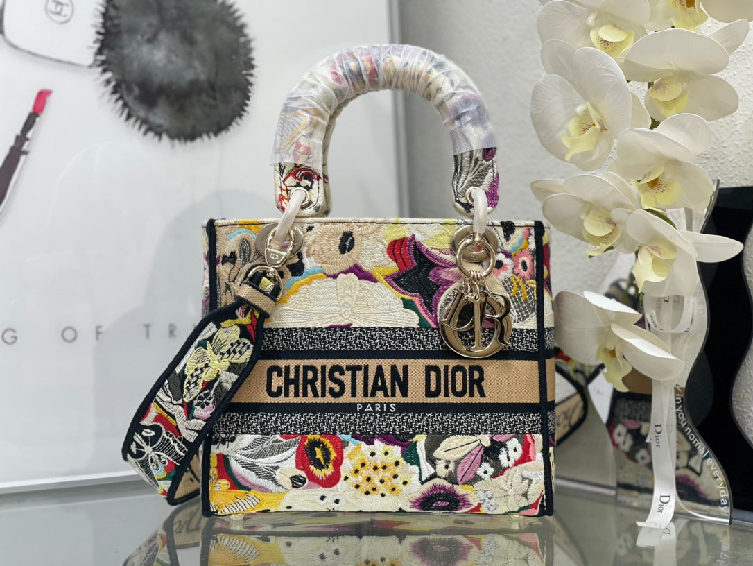 Dior d lite bag