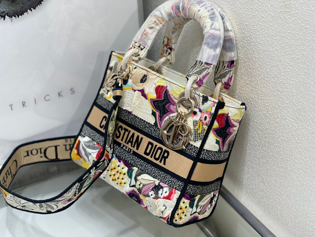 Dior d lite bag