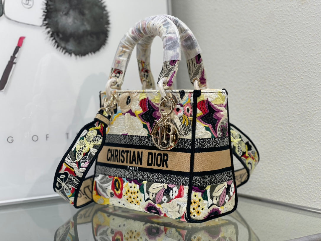 Dior d lite bag