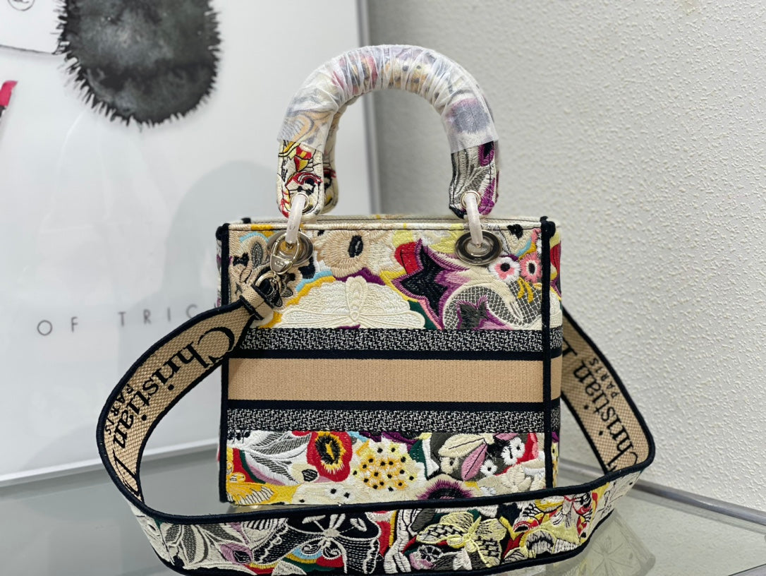 Dior d lite bag