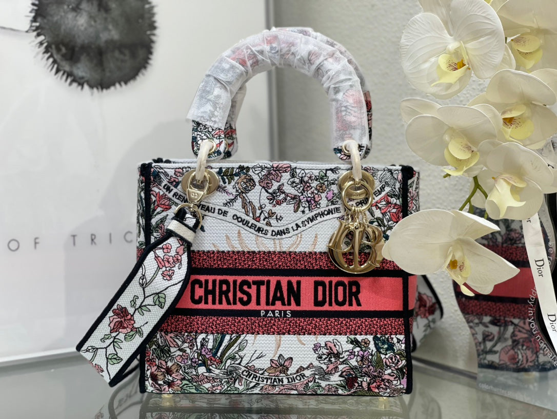Dior d lite bag