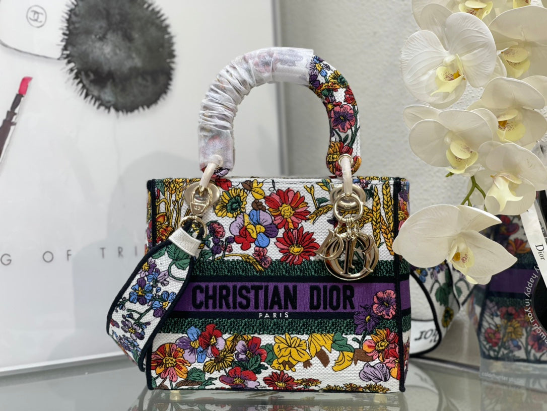 Dior d lite bag