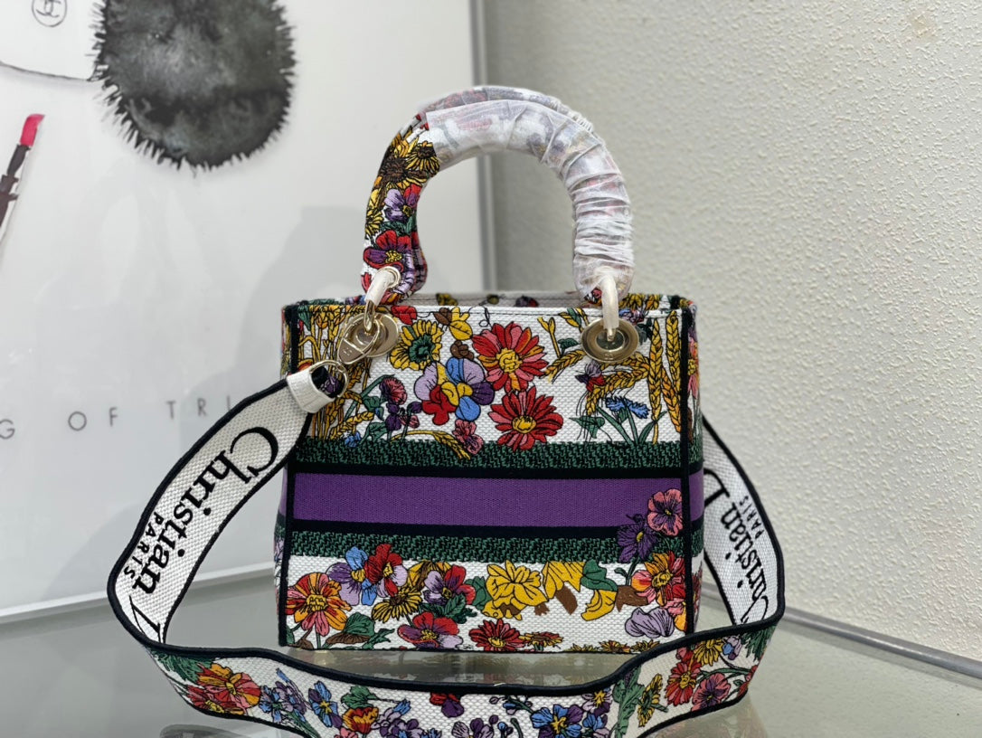 Dior d lite bag