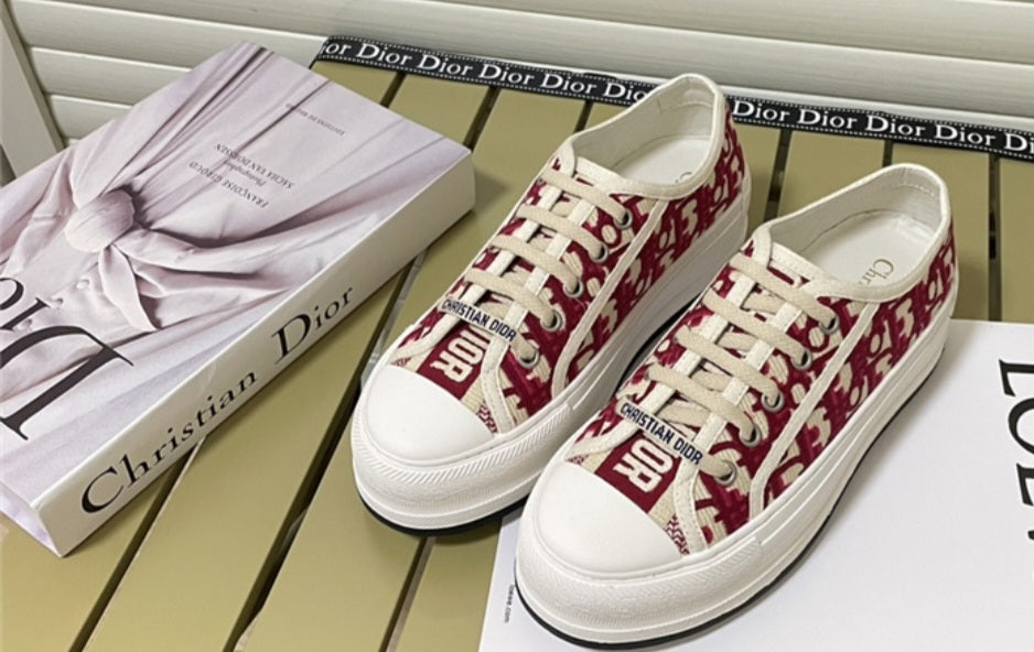 Cd walk n sneakers