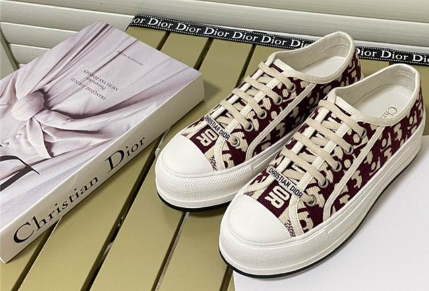 Cd walk n sneakers