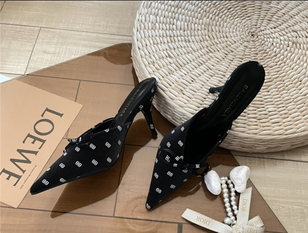 BB high heels sandals black white