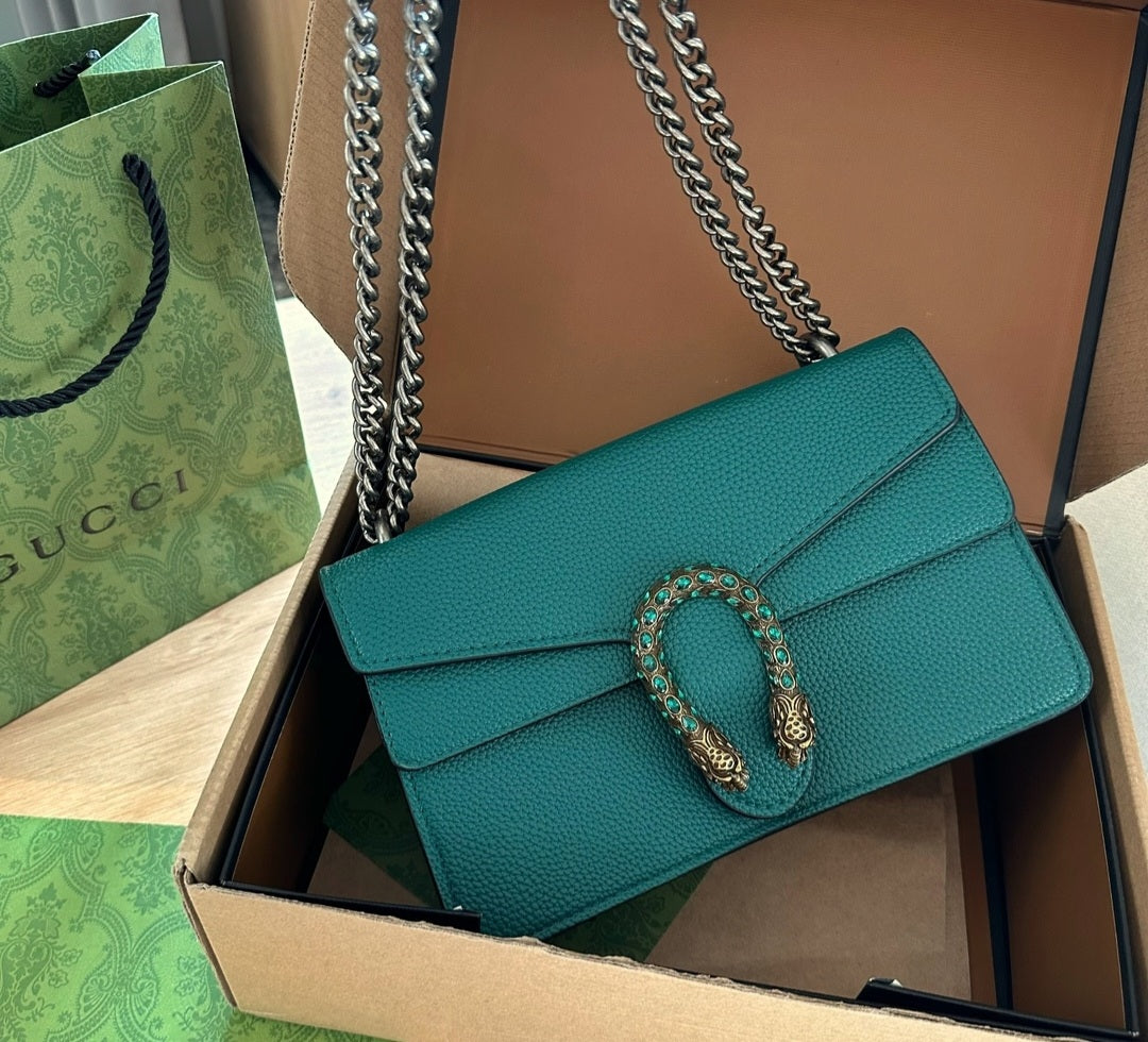Gucci bag snake buckle