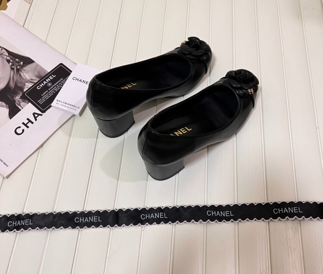 CC style shoes