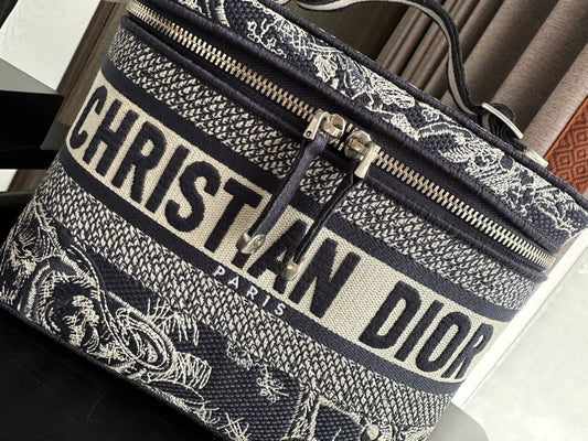 Dior Diortravel Vanity Case Blue Dior Oblique Embroidery