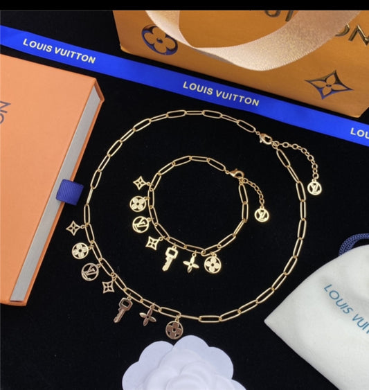 Louis vuitton necklace bracelets set