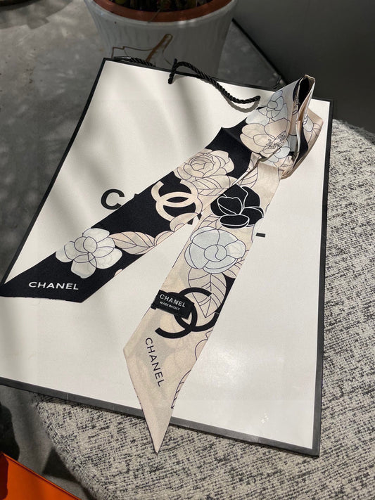 Chanel slim bandeau scarf